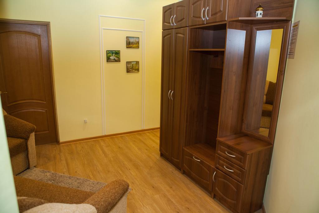 Apartment In 2 Min From Poznyaky Metro Station 키예프 외부 사진